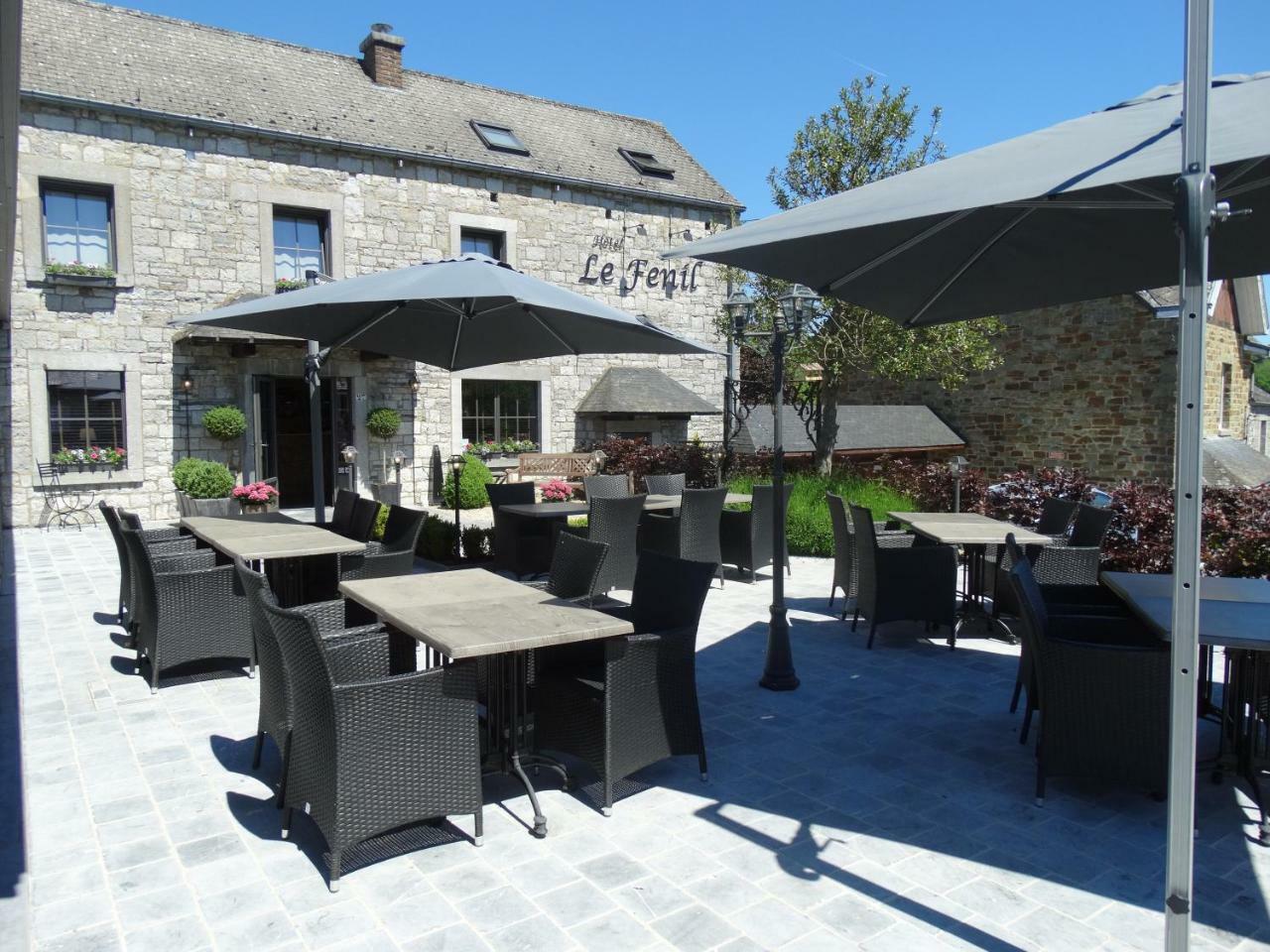 Hotel le Fenil Celles  Buitenkant foto