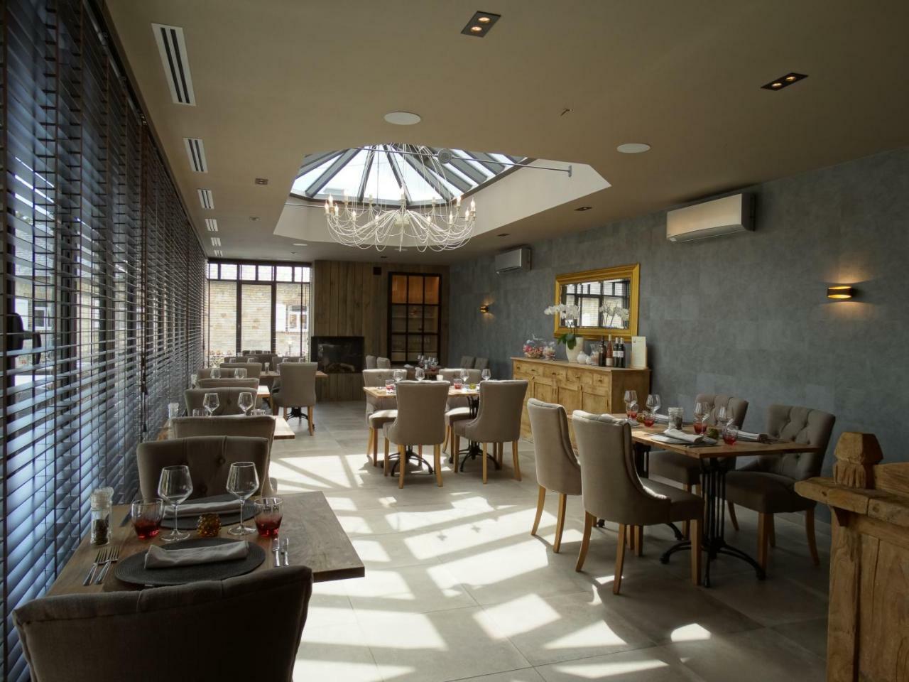 Hotel le Fenil Celles  Buitenkant foto
